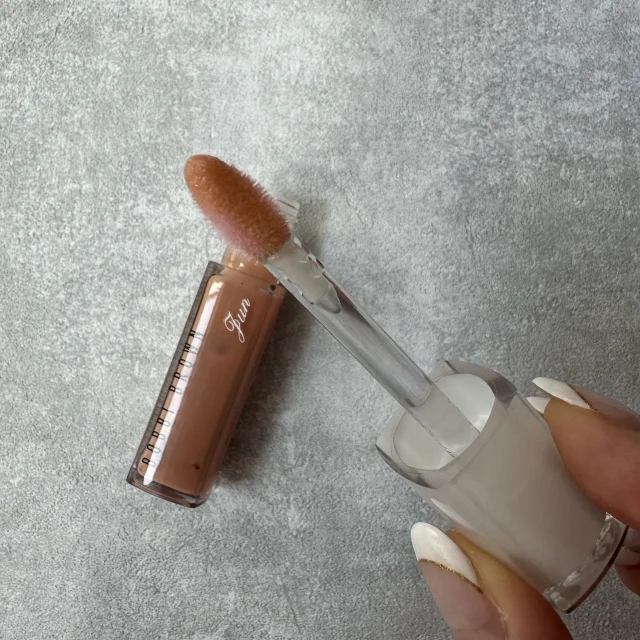 BOBBI BROWN「エクストラ プランプ リップ セラム」|40代の唇にふっくらツヤをくれるご褒美リップ_1_2