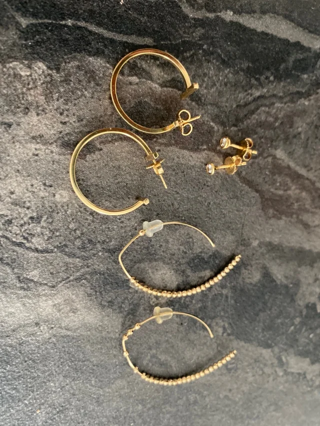 憧れを日常に。Tiffany「T ワイヤーフープピアス」_1_4
