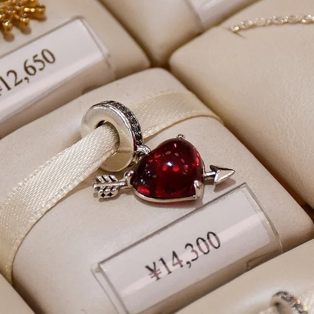 PANDORA UNLOCK LOVE パンドラ　アンロックラブ表参道 ジュエリー　ブレスレットチャーム　ムラーノガラス