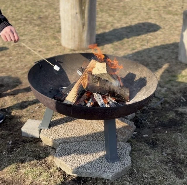 息子の大好きな焚き火でマシュマロ