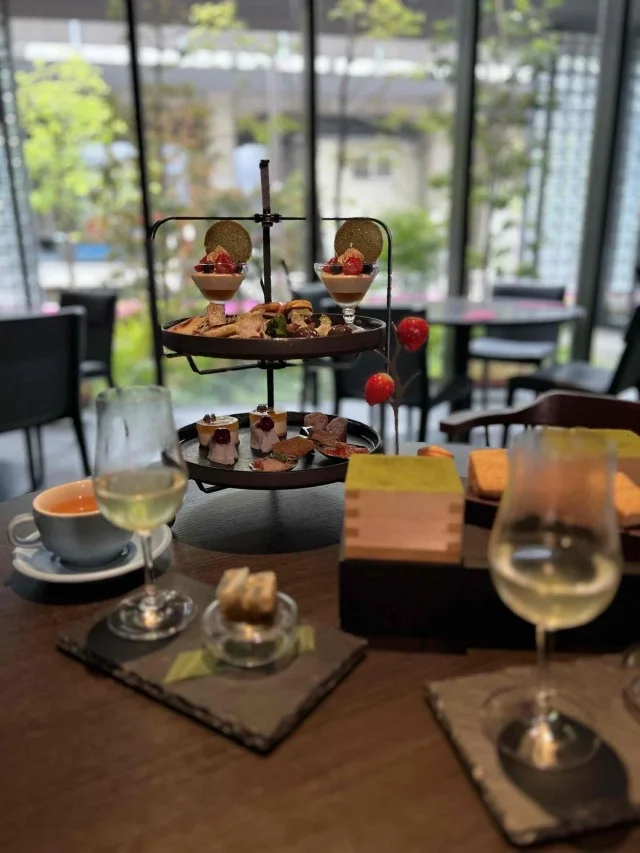 一保堂茶舗の日本茶を使ったセイボリー＆スイーツも。