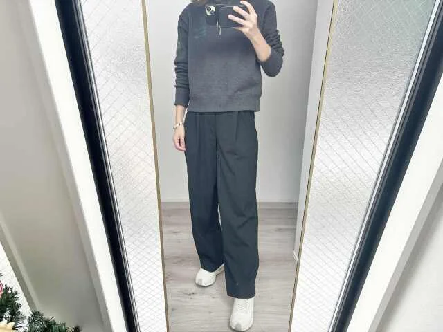 【ユニクロ】定番タックワイドパンツで運動会もキレイめが叶う_1_3