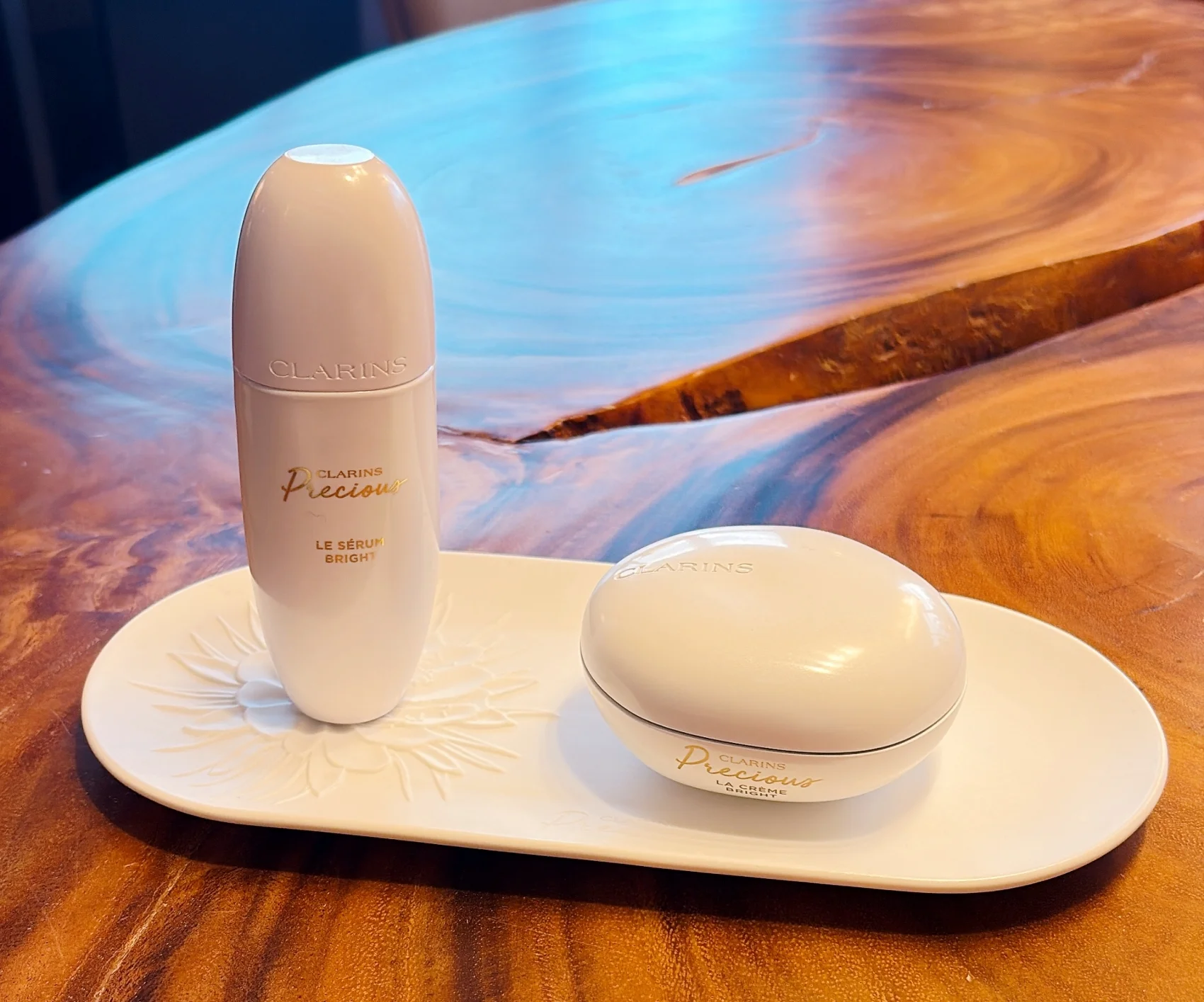 【2026年最新デパコス美白】クラランスプレシャス ル セラム ブライト 30mL、クラランスプレシャス ラ クレーム ブライト50mL 各￥48400／クラランス