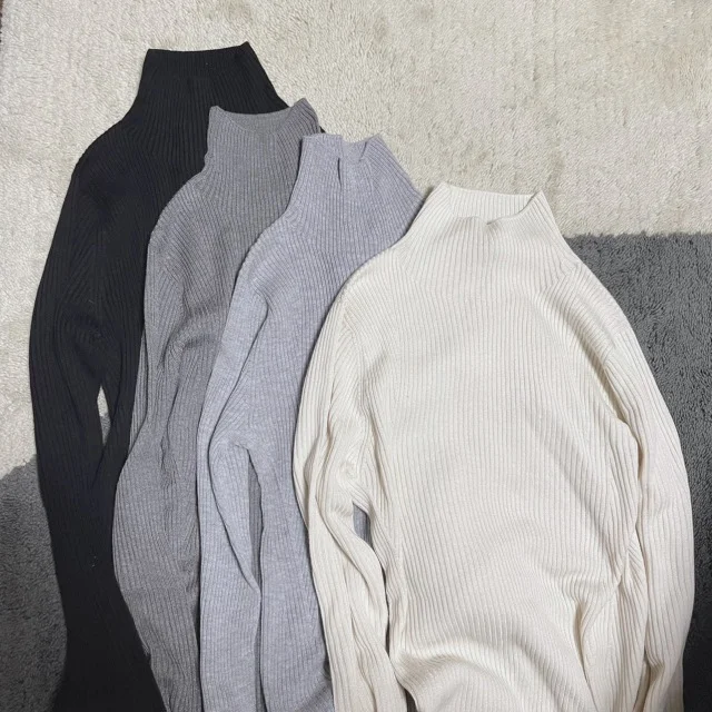 マメクロ 思わず全色買いの3Dリブハイネックセーター | ファッション誌