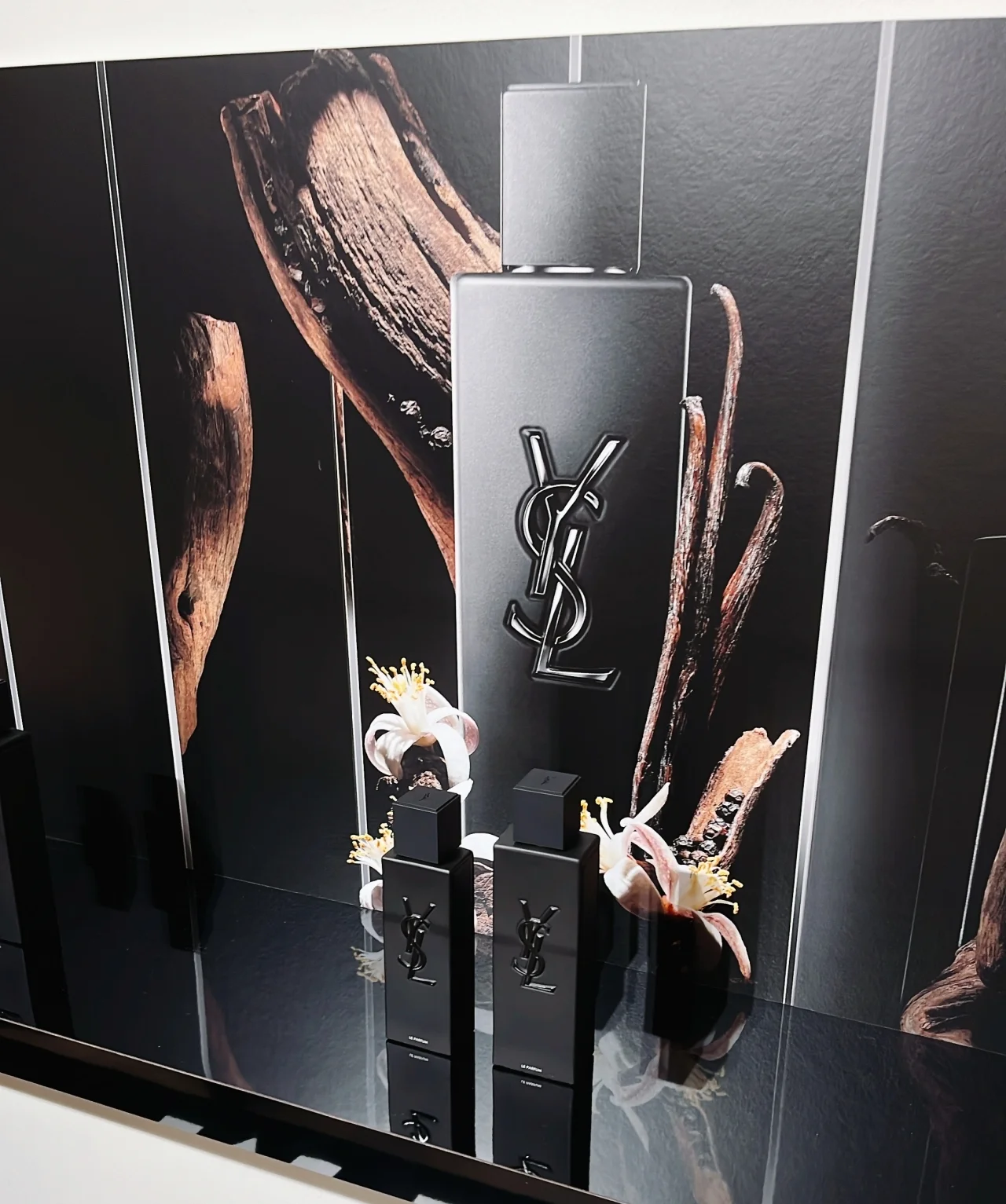 YSL　香水　フレグランス　新作　MYSLF ルパルファム　60mL ￥18700、100mL　￥25960／イヴ・サンローラン ボーテ＜８月23日（金）全国発売＞ ＊８月14日（水）より公式オンラインブティック・表参道フラッグシップ ブティックにて先行発売