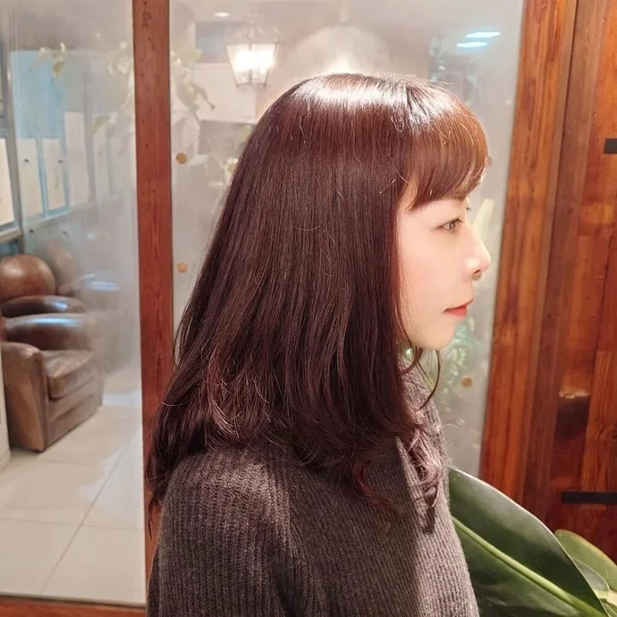 横から見た人気ロングヘアスタイル８位の髪型