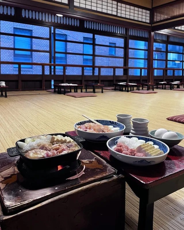 【神田ぼたん】創業明治30年の老舗で味わう名物鳥すき焼き_1_3