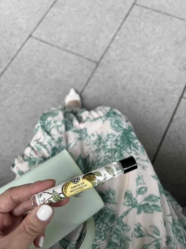 美女組愛用の夏小物で猛暑対策。蒸し暑さを気持ちよくおしゃれに乗り切る!_1_16