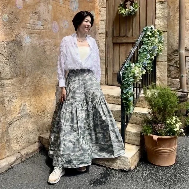 40代の白シャツ、悩まない！ 今っぽく洗練される選び方と大人フェミニンな着こなし_1_25