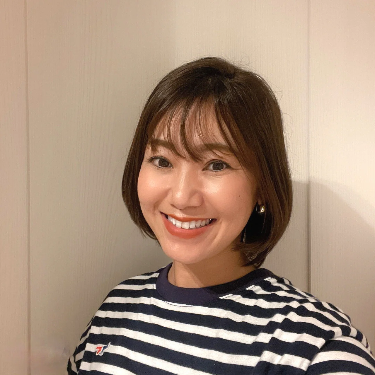 シースルーの前髪とレイヤーボブを組み合わせて軽やかに【40代のボブヘア】