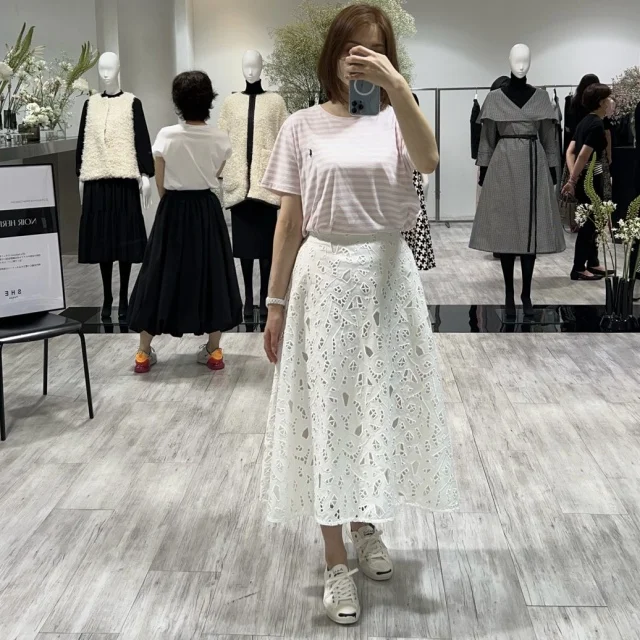 大人がステキに見えるスカート、SHE tokyo。2022AWの展示会へ。_1_4