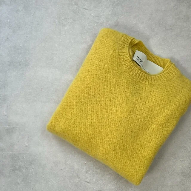 TICCA　ヤククルーネックプルオーバー（畳み）