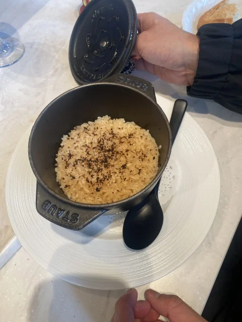 【大人気】KITTE大阪の【赤白】話題のウメキタエリアを見渡しながらカジュアルフレンチ_1_1-2