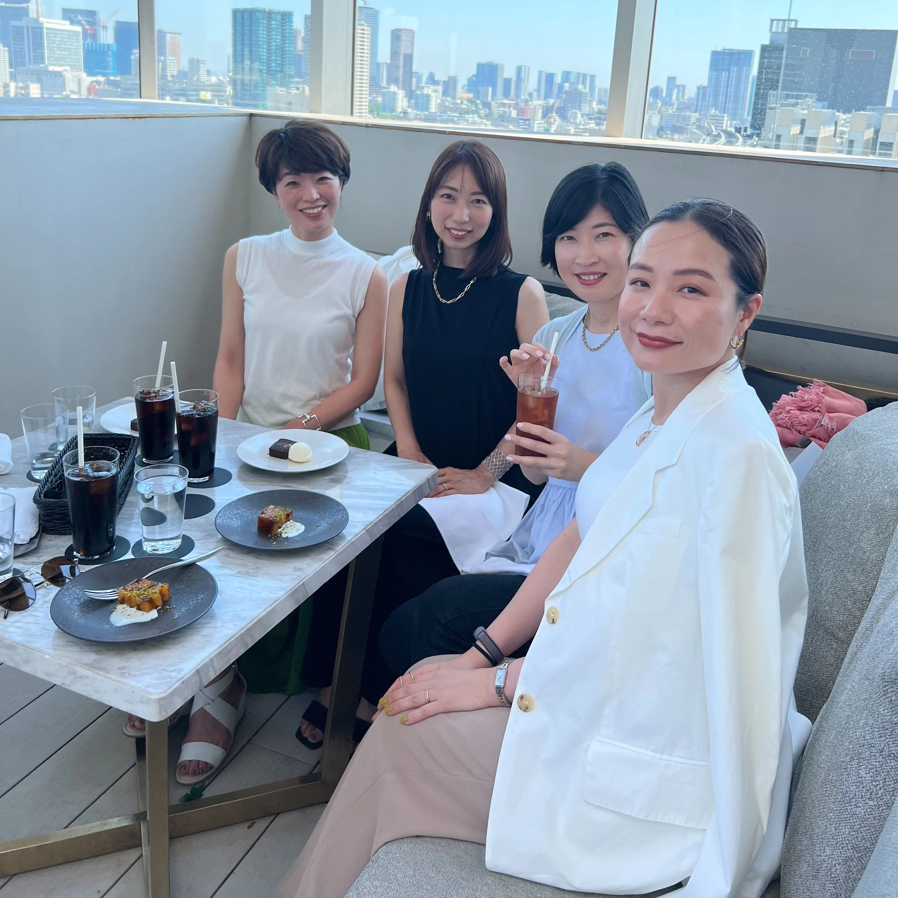 【ランチ会】お天気も良い日は、眺めも最高なホテルでのBALCONY  Lunch