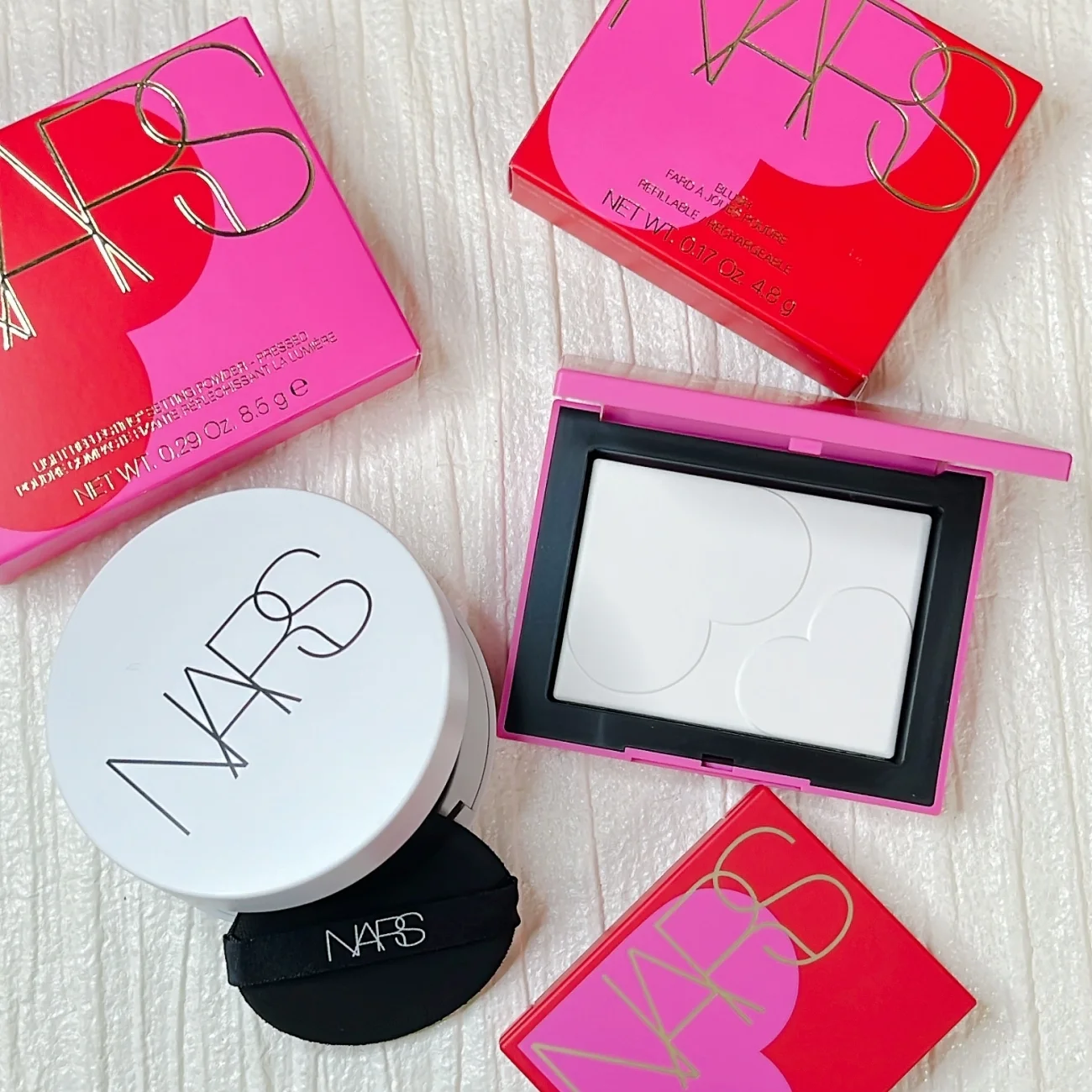 2025新作ベースメイク　ファンデーション　NARS　クッションファンデ　限定コスメ　THE AMOUR COLLECTION　リフ粉