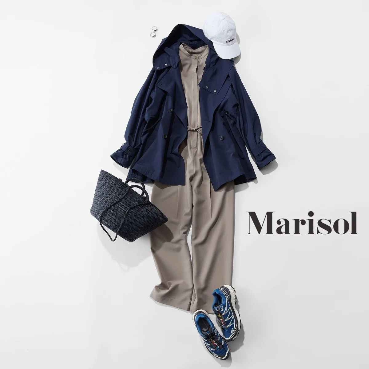 ネイビーのトレンチをカジュアル寄せして、新しい道に進む後輩とイチゴビュッフェへ【2026/04/12のコーデ】