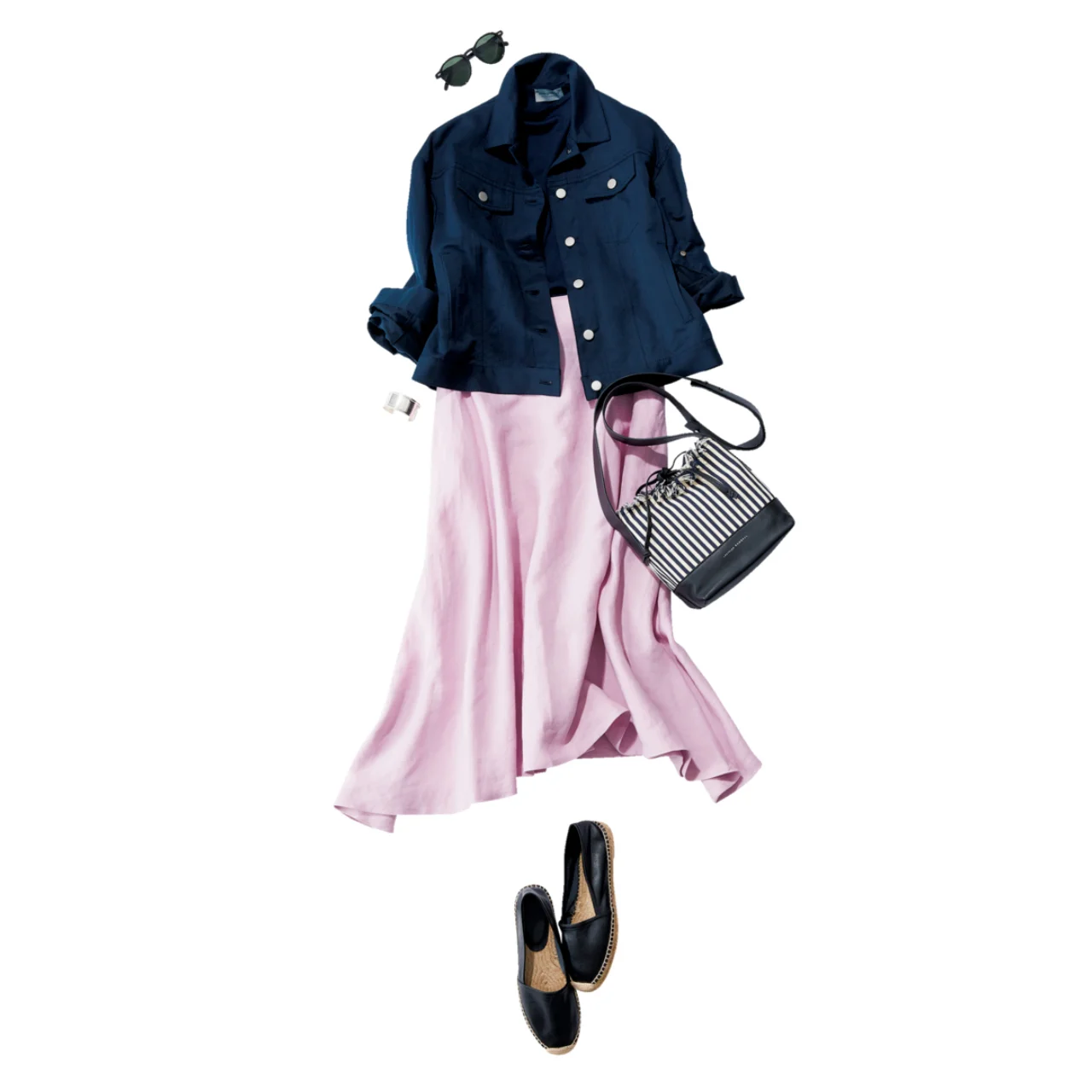 ピンクスカート×ジャケットのファッションコーデ