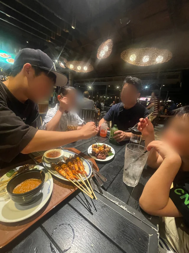 ナイトサファリで食事