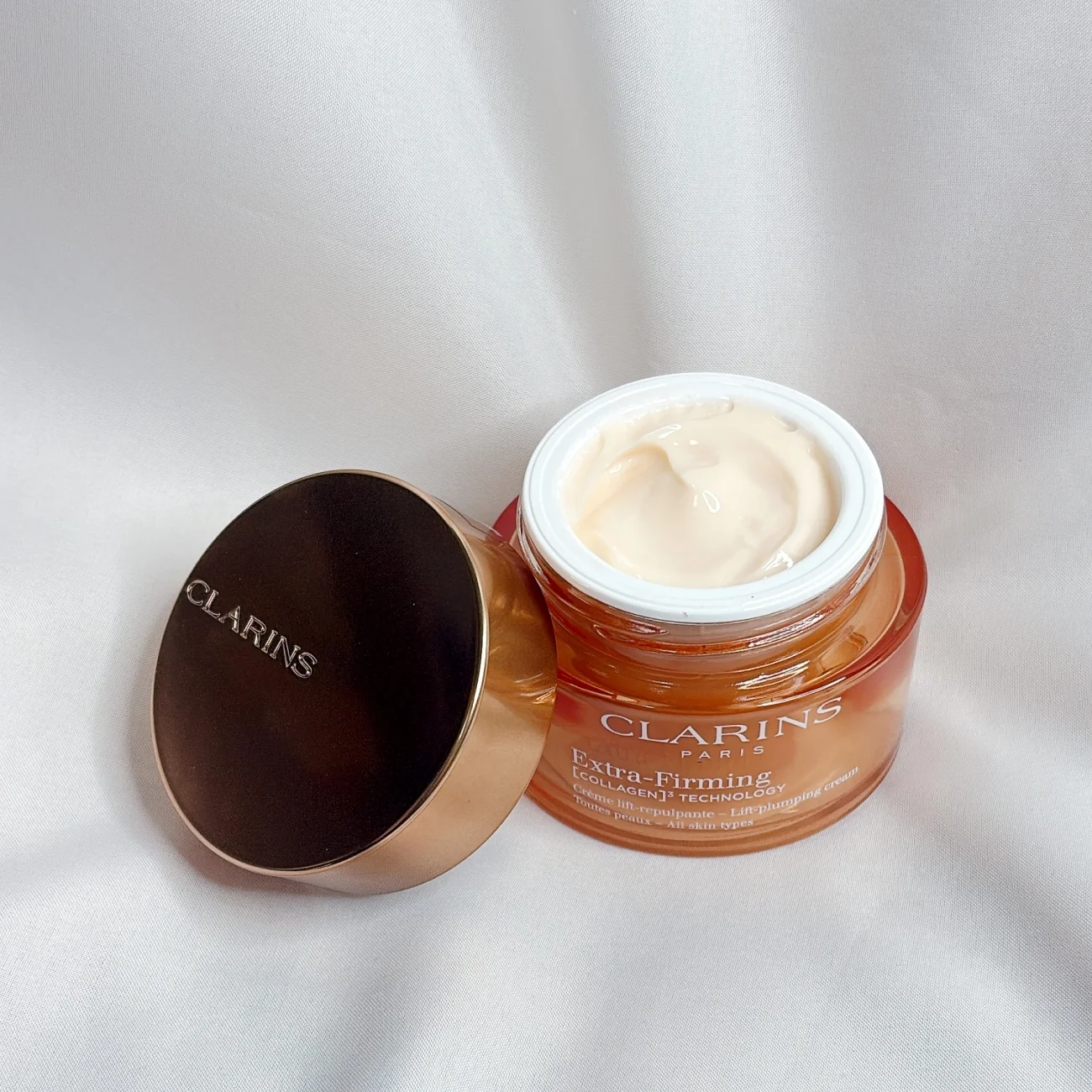 2025　新作コスメ　2025　新作コスメ　CLARINS　クラランス　ファーミング EX クリーム オールスキン　ハリ弾力ケア　製品の中身の写真