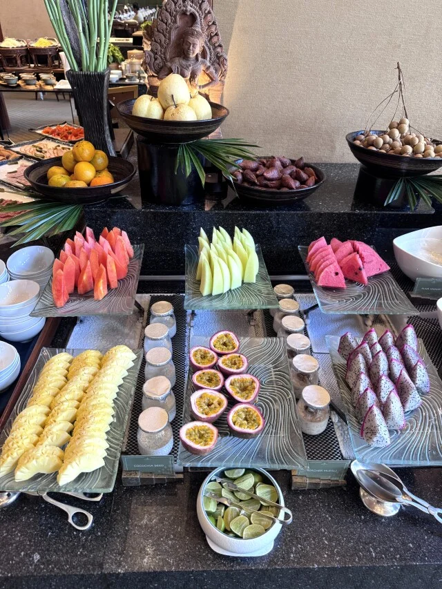 The sukhothai bangkok ホテル　スコータイ・バンコク　朝食　ビュッフェ