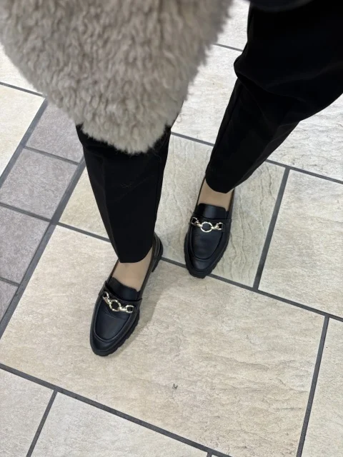 紺ジャケットでつくる大人エレガント×デニムコーデ_1_4-2