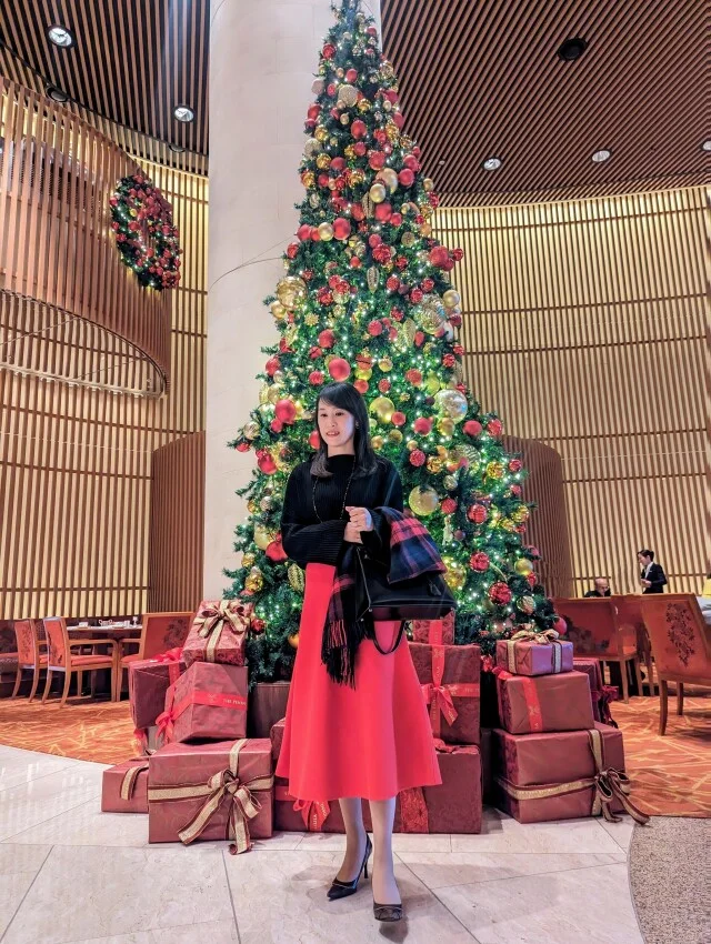【ファッション部】ザ・ペニンシュラ東京でのランチ会はクリスマスカラーの華やかコーデで♡_1_1