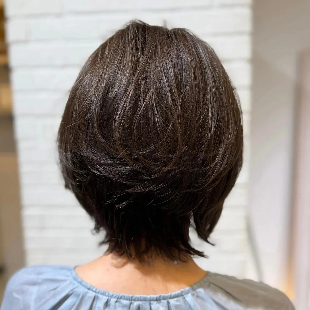 後ろから見た40代に似合う髪型 ヘアスタイル人気ランキング1位