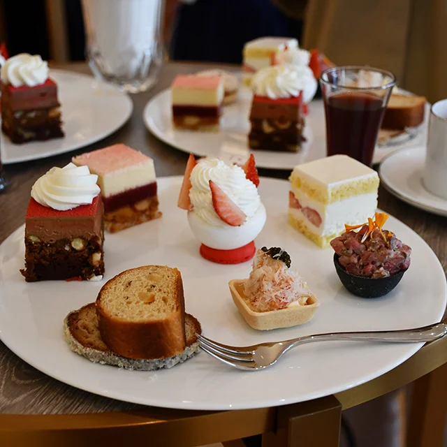 フェアモント東京　クリスマスアフタヌーンティー　グレースフルクリスマス　christmasafternoontea クリスマススイーツ東京　ホテル女子会　女子会ランチ　ご褒美ディナー