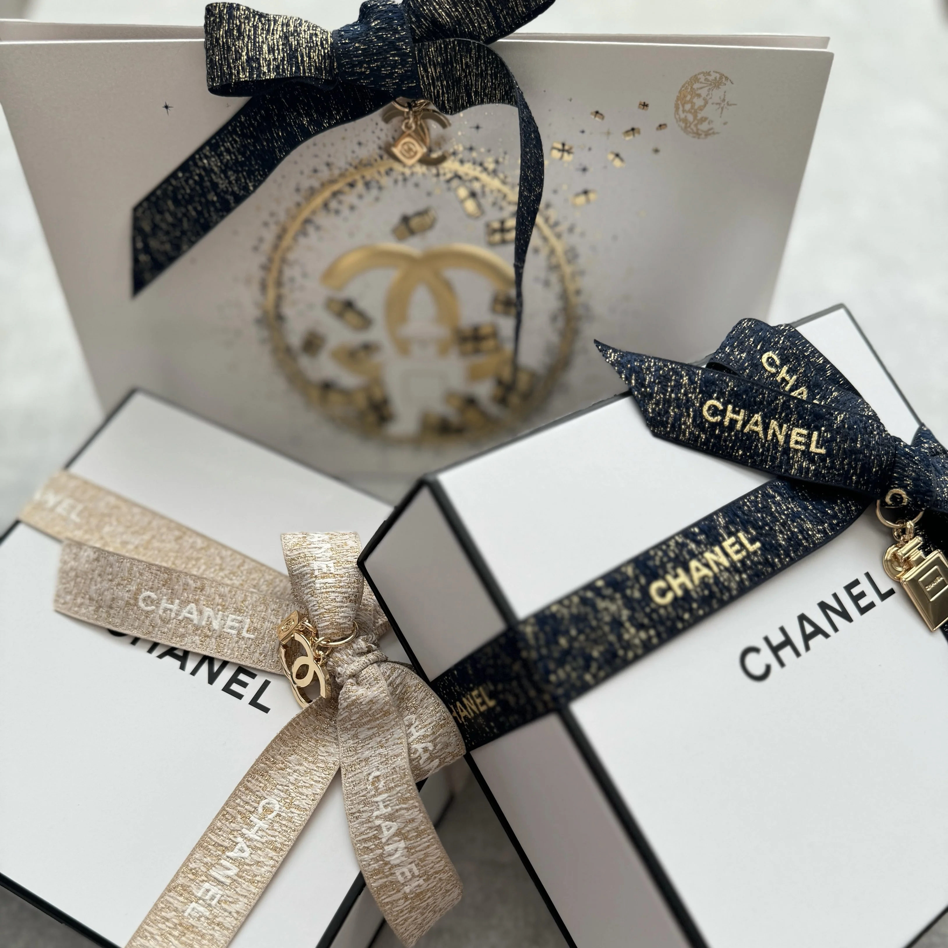 ご褒美コスメにCHANELのホリデー限定品を