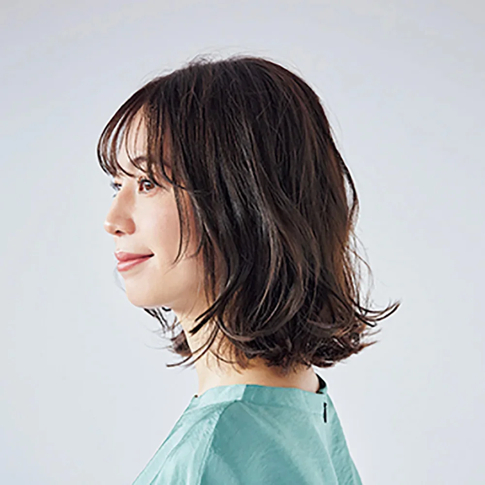 横から見た　人気ミディアムヘアスタイル８位の髪型