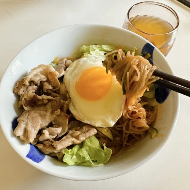 打倒夏バテ！お肉と野菜でガッツリ食べる、ビビン冷麺の簡単アレンジ。_1_6