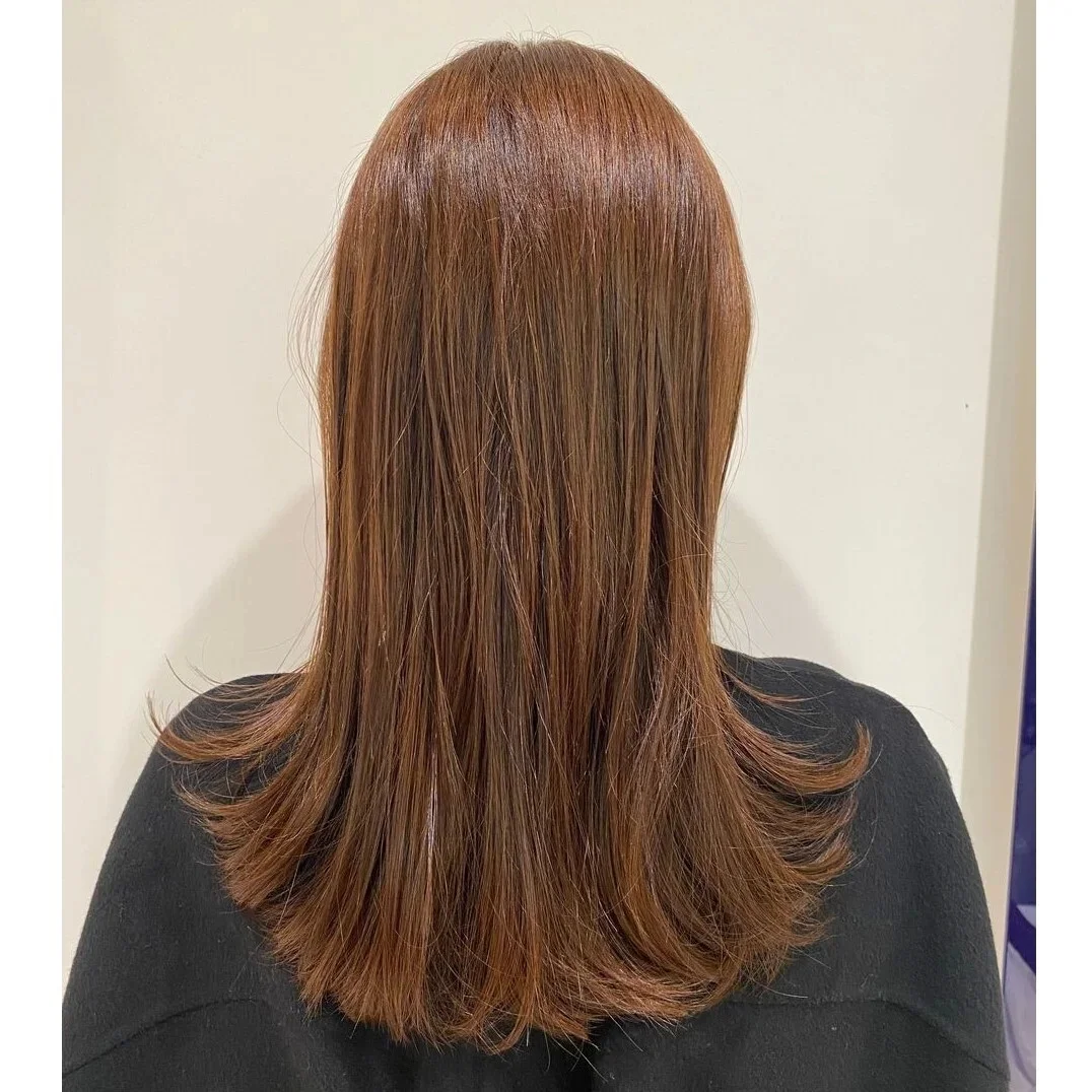 後ろから見た人気ランキング３位のロングヘアスタイル