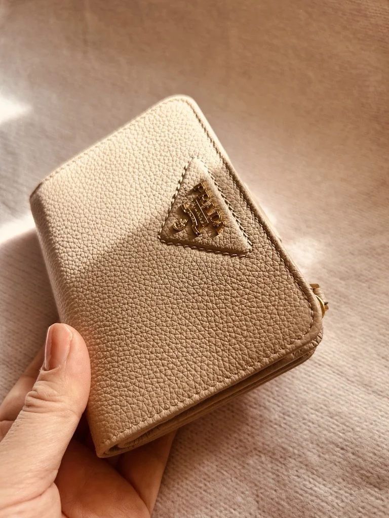 プラダ　財布