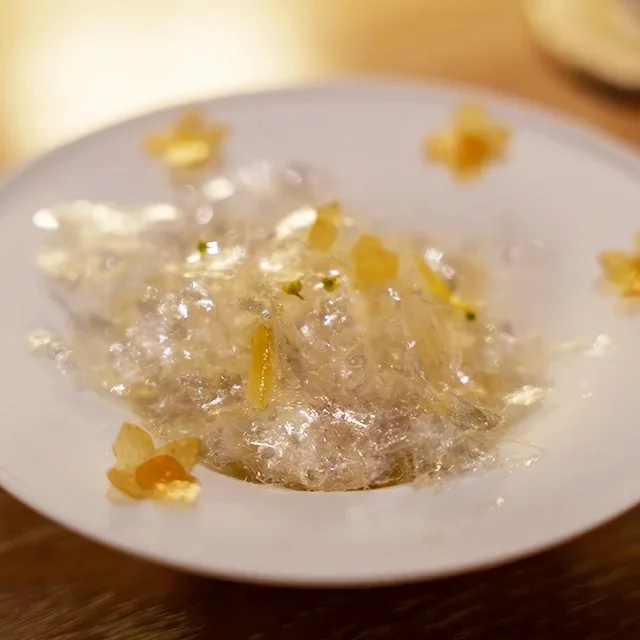 美女組が選ぶ「2025年行ってよかったレストラン」。話題のフレンチから予約必須の人気店まで_1_8-2