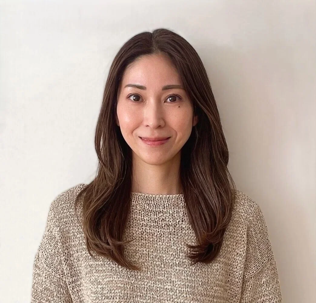 横から見た人気ロングヘアスタイル２位の髪型