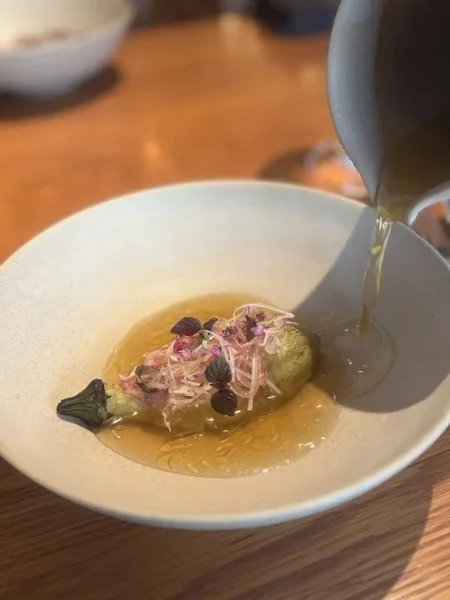 美女組が選ぶ「2025年行ってよかったレストラン」。話題のフレンチから予約必須の人気店まで_1_2-2