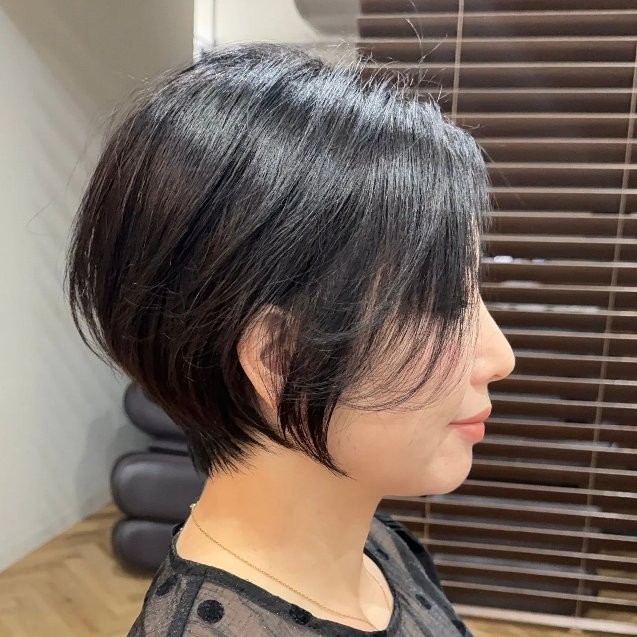 40代ショートヘア　サイド