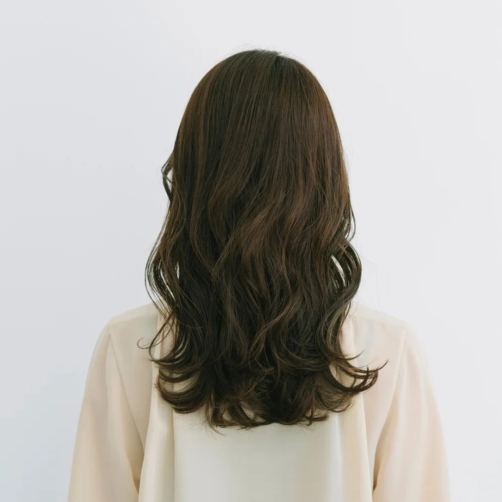 後ろから見た人気ロングヘアスタイル６位の髪型