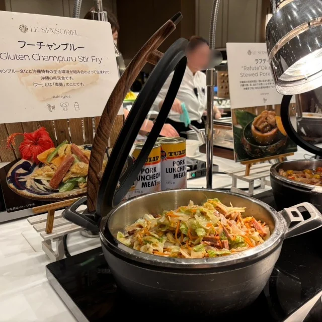 沖縄料理も堪能できます