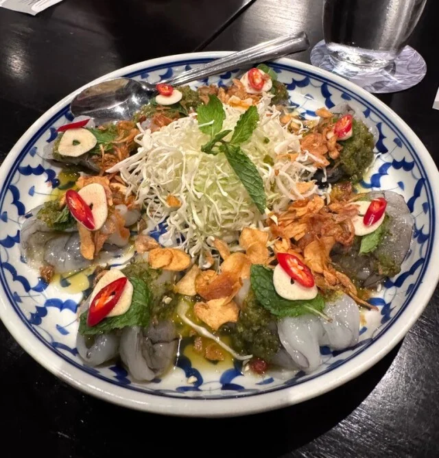 バンコク　レストラン　Plu