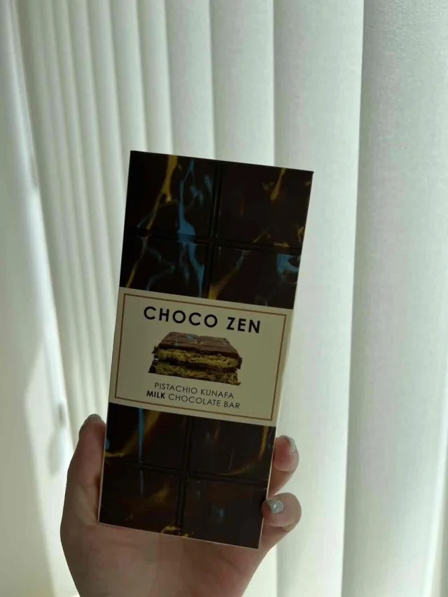 PISTACHIO KUNAFA MILK CHOCOLATE BAR
