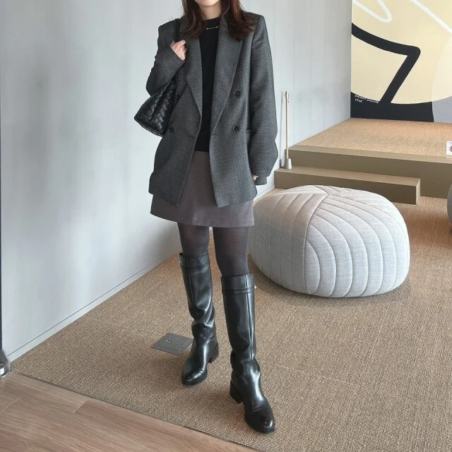 大人のミニ丈コーデ（全身）