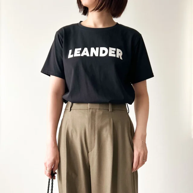 ロゴTシャツ