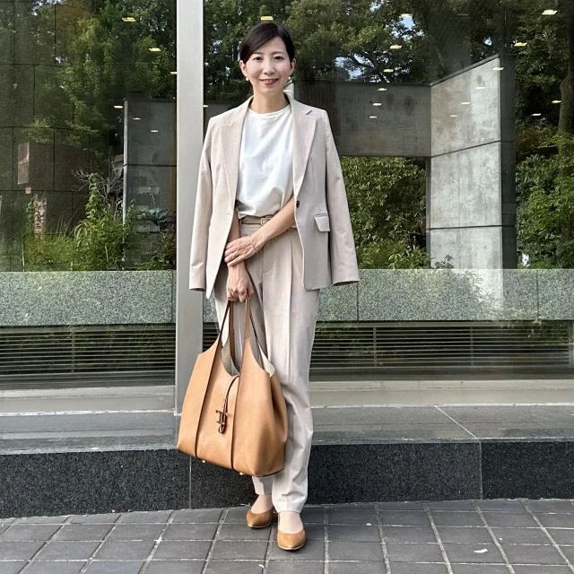 【7月の通勤コーデ】暑くても涼しさときちんと見えを両立したい!淡色通勤スタイル4選_1_4