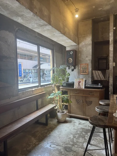 ベンチ席もあります