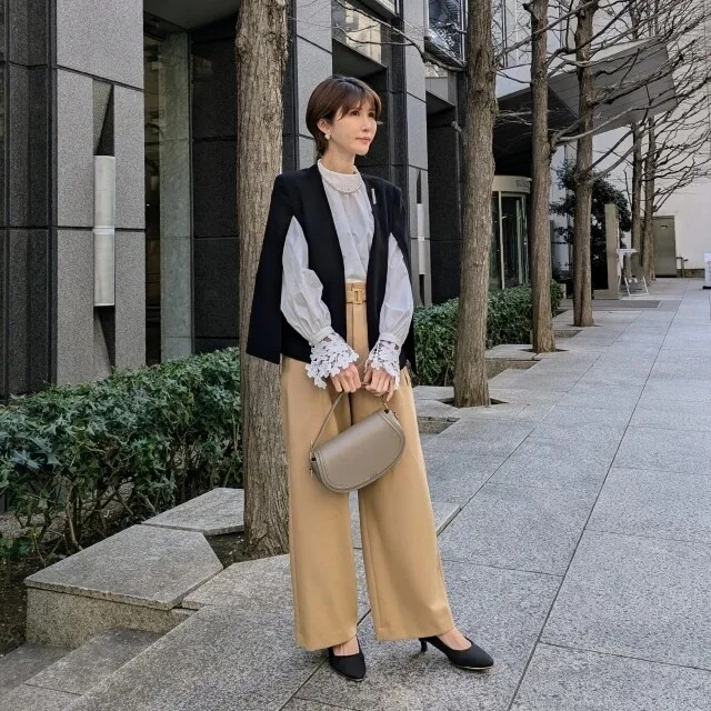 40代の白シャツ、悩まない！ 今っぽく洗練される選び方と大人フェミニンな着こなし_1_13