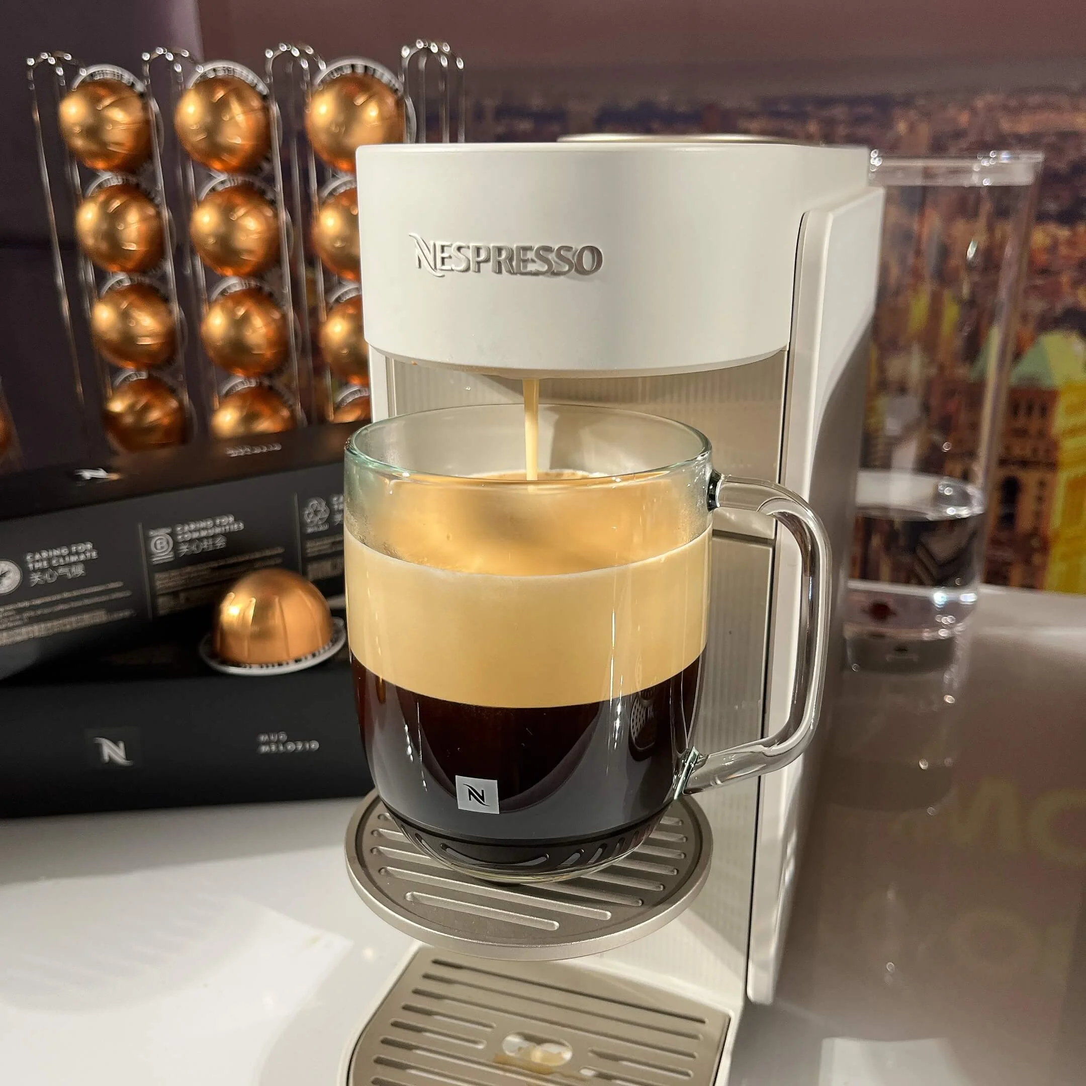 【ネスプレッソ】WHAT ELSE？次の物語が始まる「ヴァーチュオ アップ」