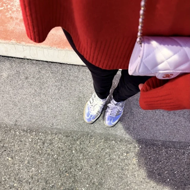 今年選んだスニーカー。大人きれいめ女子にも似合う、アディダスのシルバーサンバ_1_3