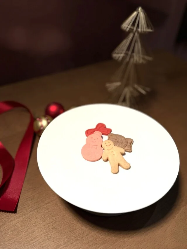 カスタマイズできるクッキーは別売でランダムにトッピング♪