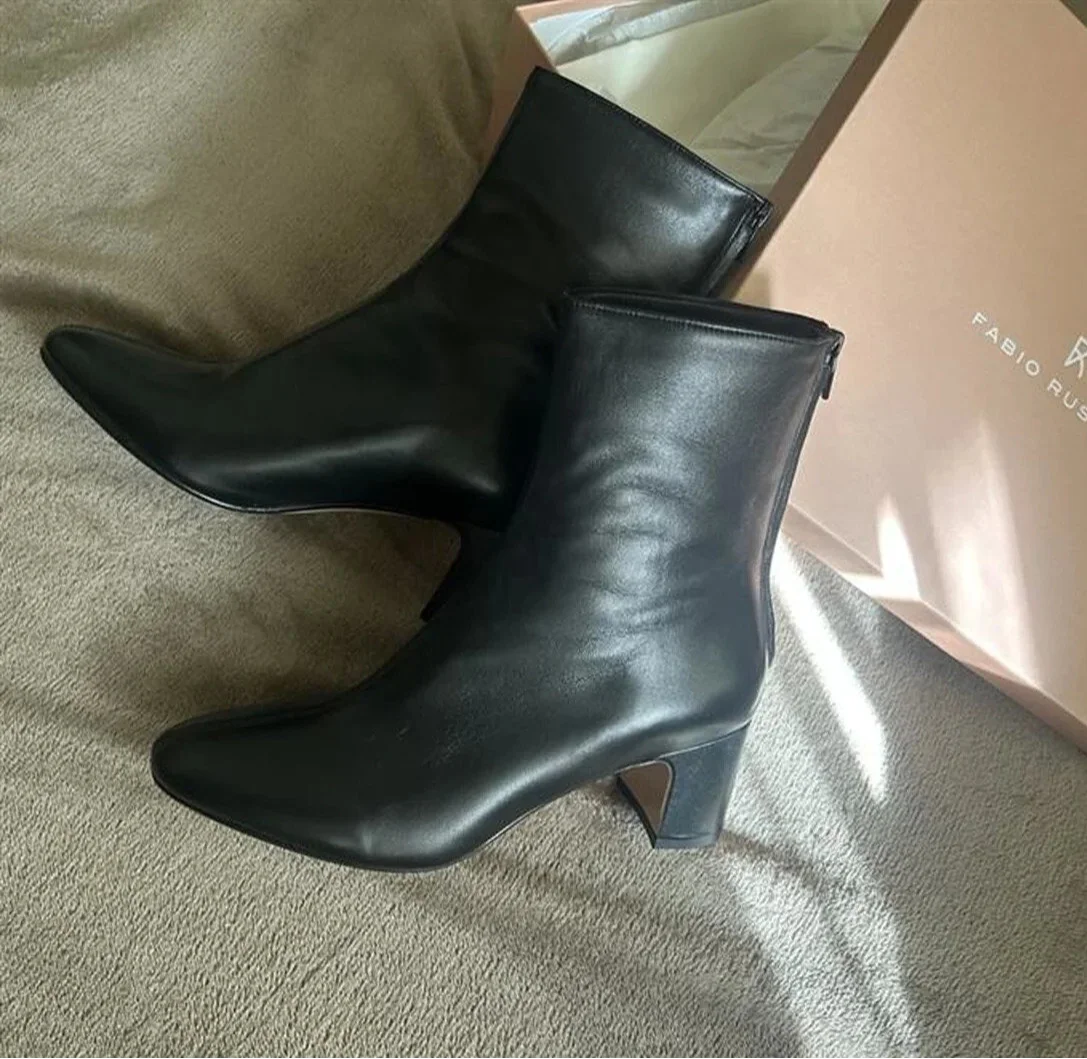 大人の冬コーデにプラス！ 防寒＆しゃれ感をかなえる冬小物【Marisol編集部の“トリコ”】